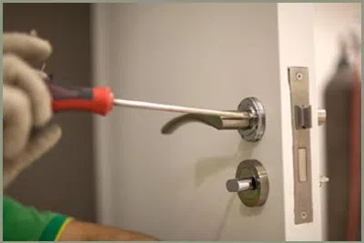 Locksmith Solution Services Atlanta, GA 404-479-7526 - 68-44-8