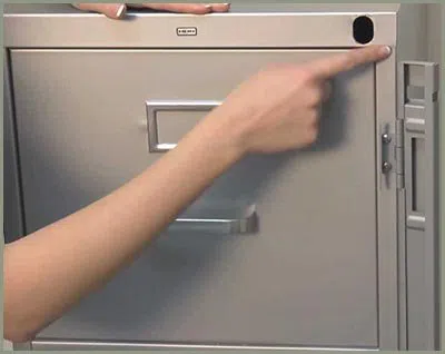 Locksmith Solution Services Atlanta, GA 404-479-7526 - 68-44-9